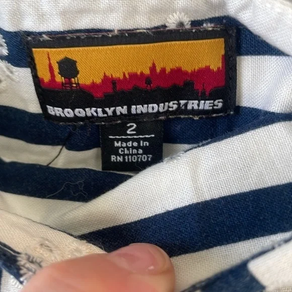 Brooklyn Industries navy & white button front skirt with embroidered eyelets - Picture 4 of 4